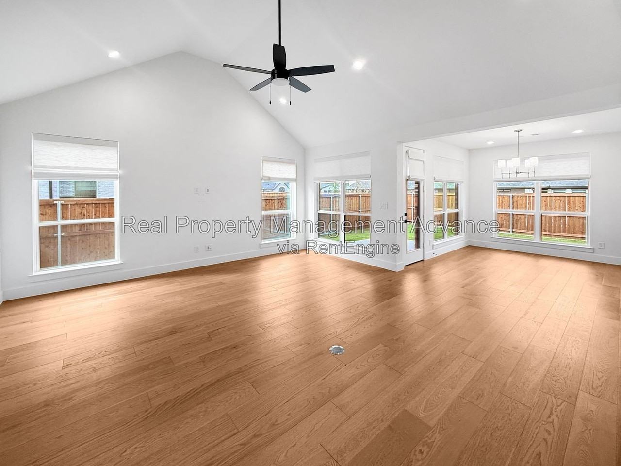 3320 Lacebark Ln - Photo 5 of 24