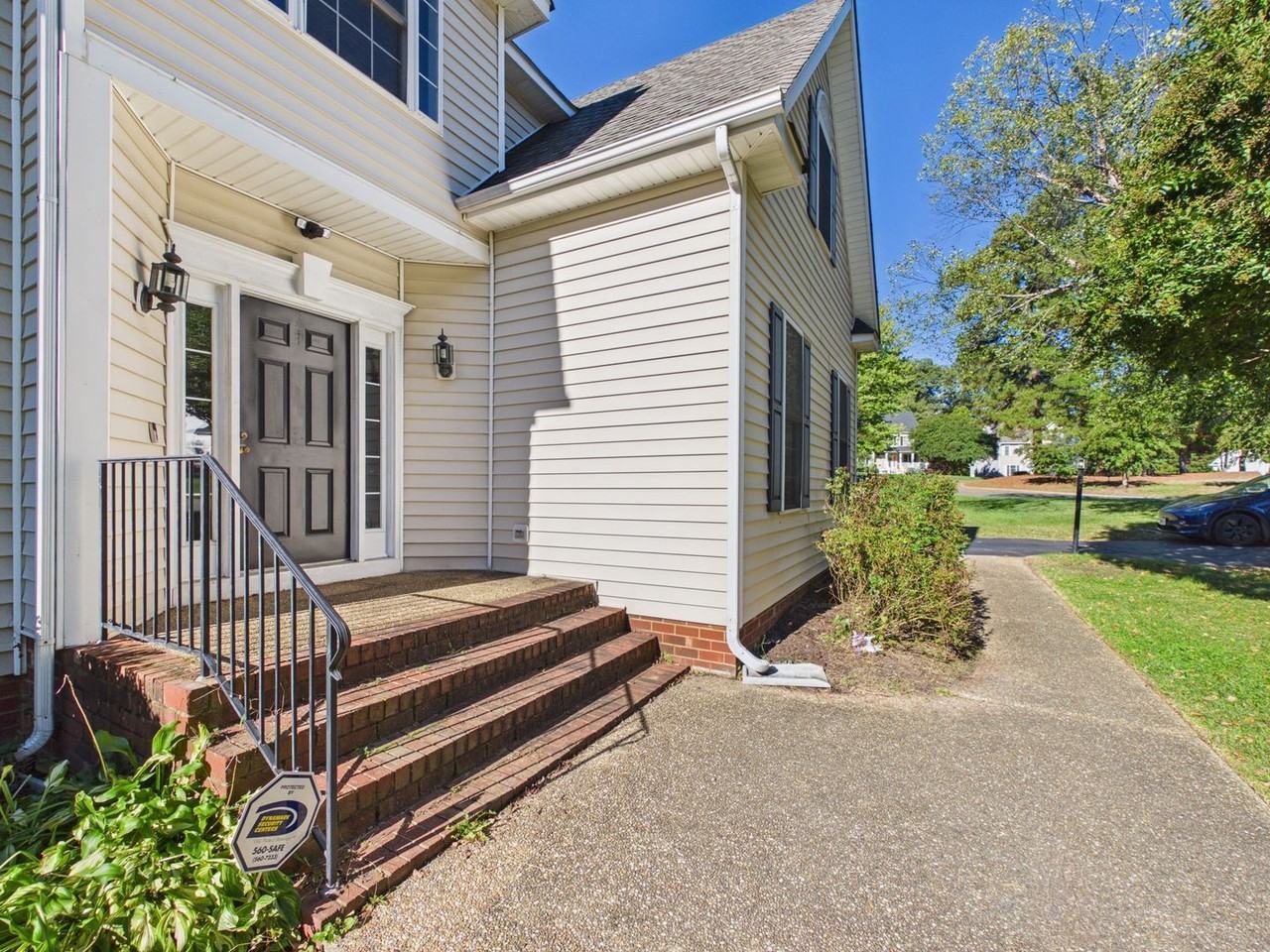 3309 White Chimneys Ct - Photo 4 of 50