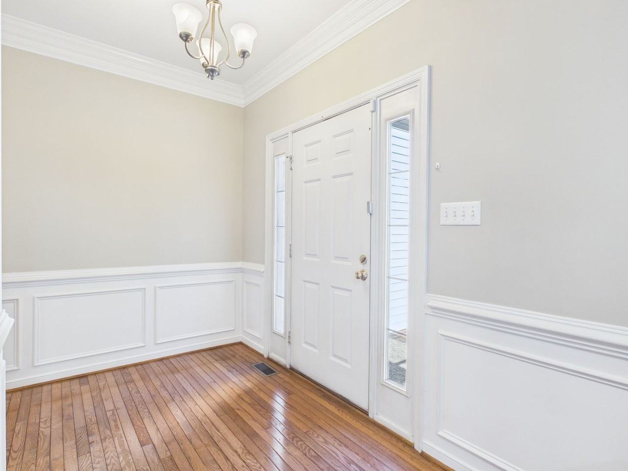 3309 White Chimneys Ct - Photo 5 of 50