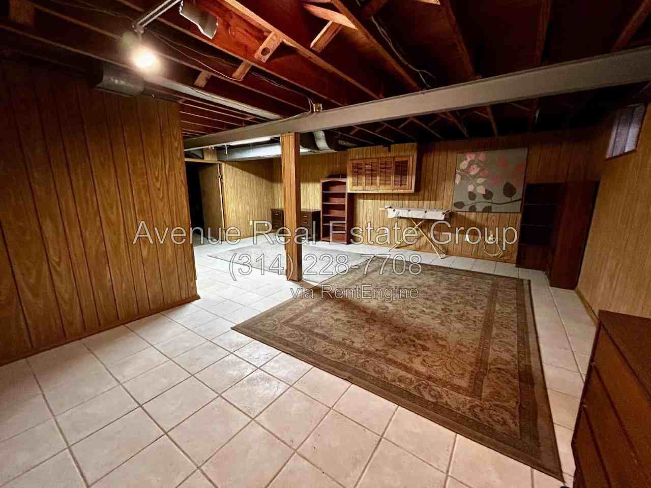 10056 Briarwood Dr - Photo 5 of 13