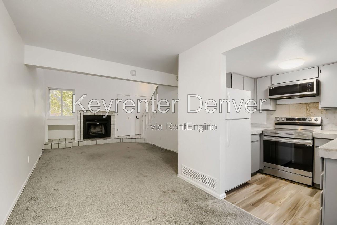 11648 E Cedar Ave - Photo 6 of 18