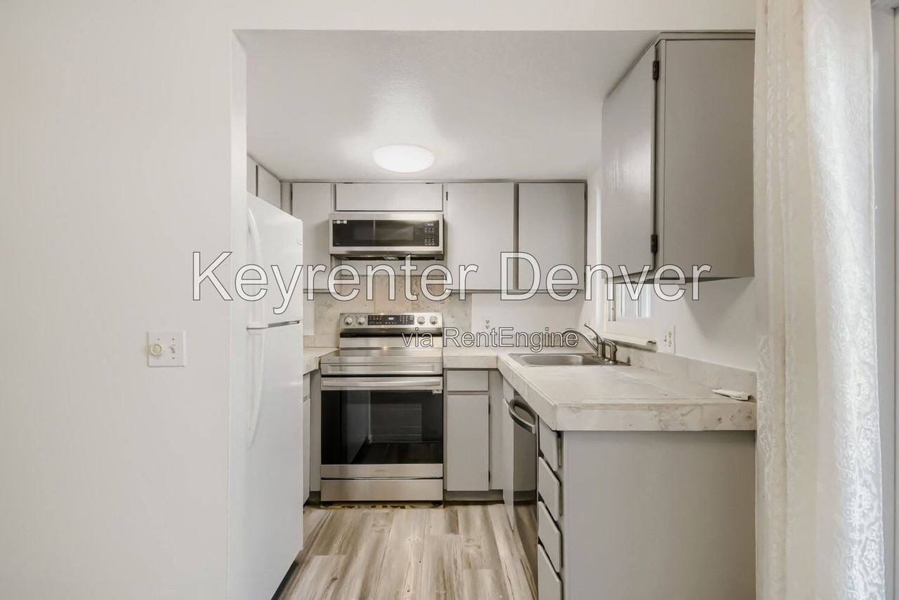 11648 E Cedar Ave - Photo 7 of 18