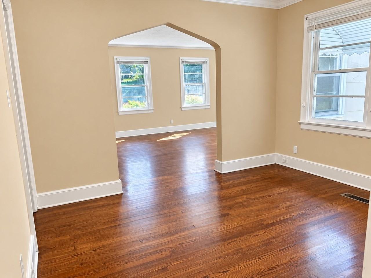 3719 Lamar Ave - Photo 5 of 11