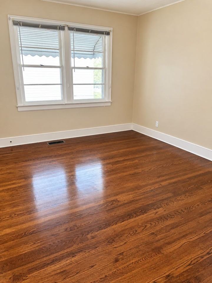 3719 Lamar Ave - Photo 7 of 11