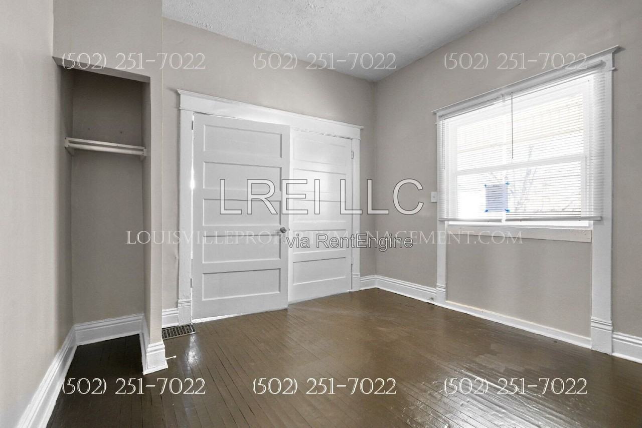 810 S 35th St - Photo 4 of 20