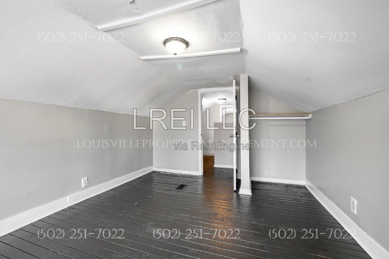 810 S 35th St - Photo 7 of 20