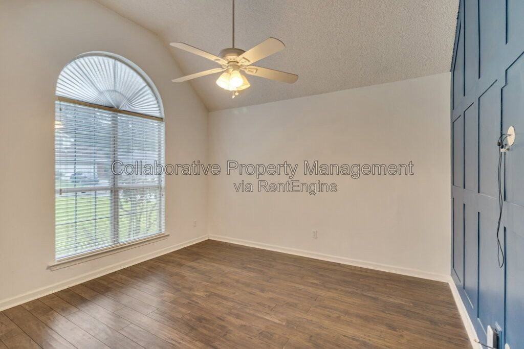 101 Barons Way - Photo 5 of 22