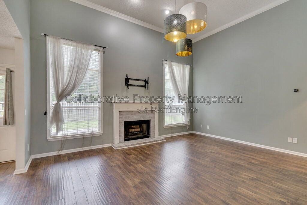 101 Barons Way - Photo 7 of 22