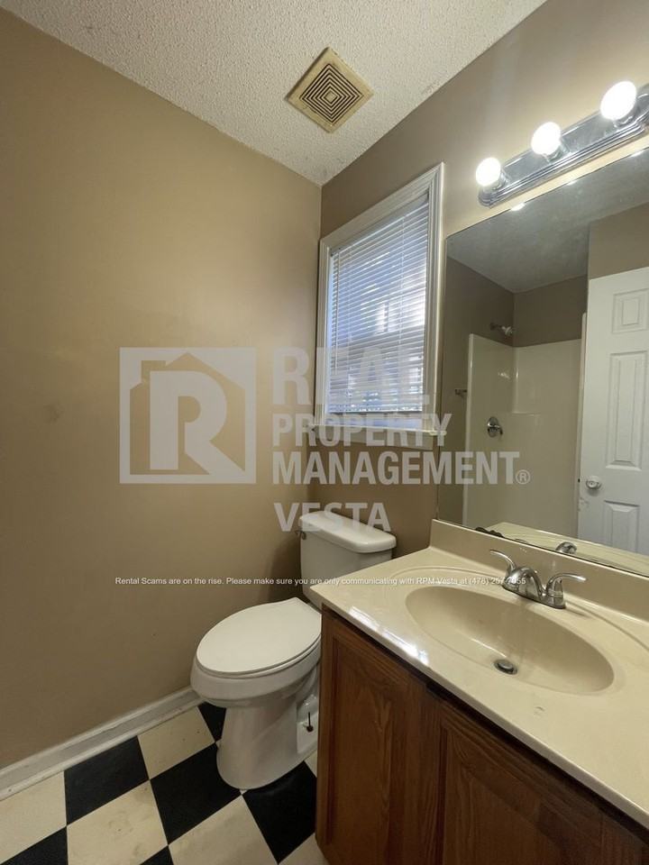 2307 2nd St - Photo 6 of 15