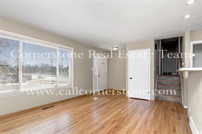 1904 Collier Ave - Photo 4 of 24