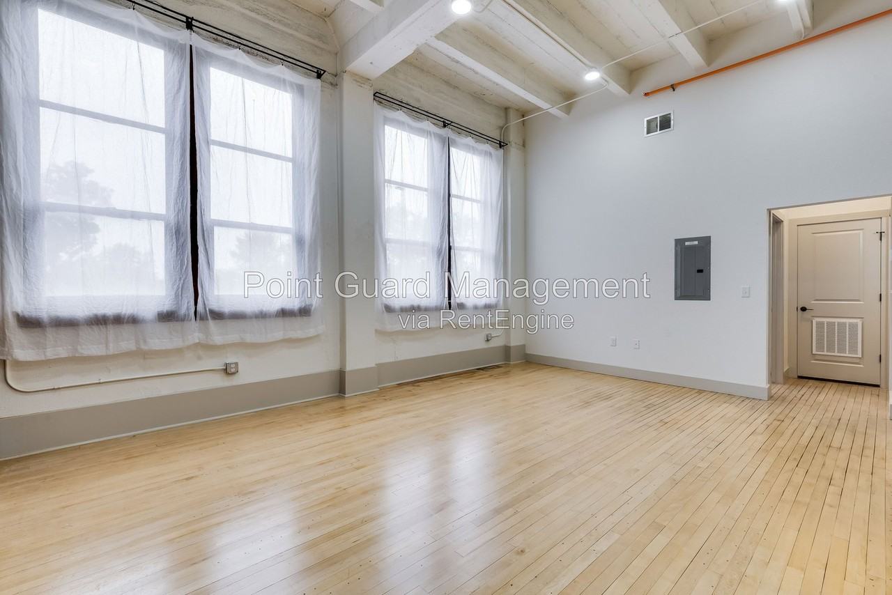 301 S Meridian Ave #204 - Photo 2 of 16