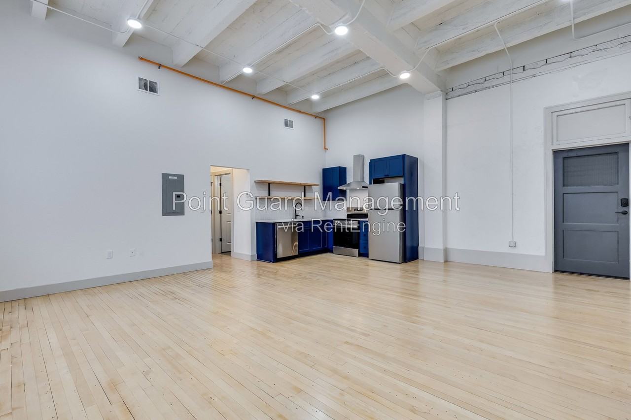 301 S Meridian Ave #204 - Photo 3 of 16