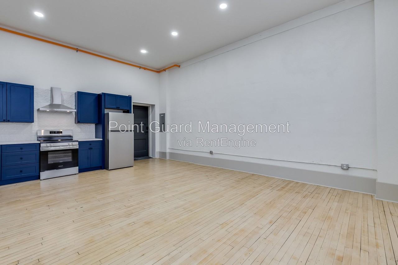 301 S Meridian Ave #208 - Photo 3 of 19
