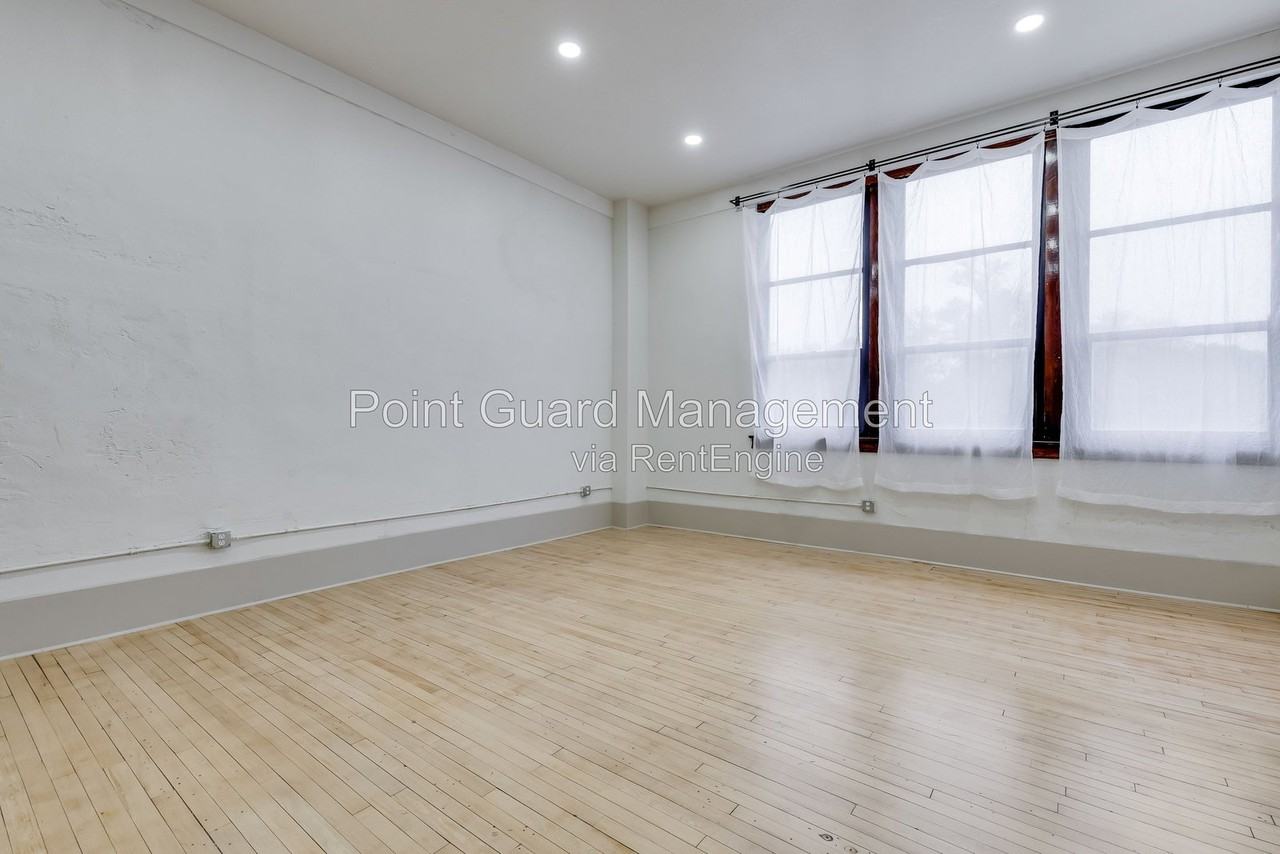 301 S Meridian Ave #208 - Photo 4 of 19