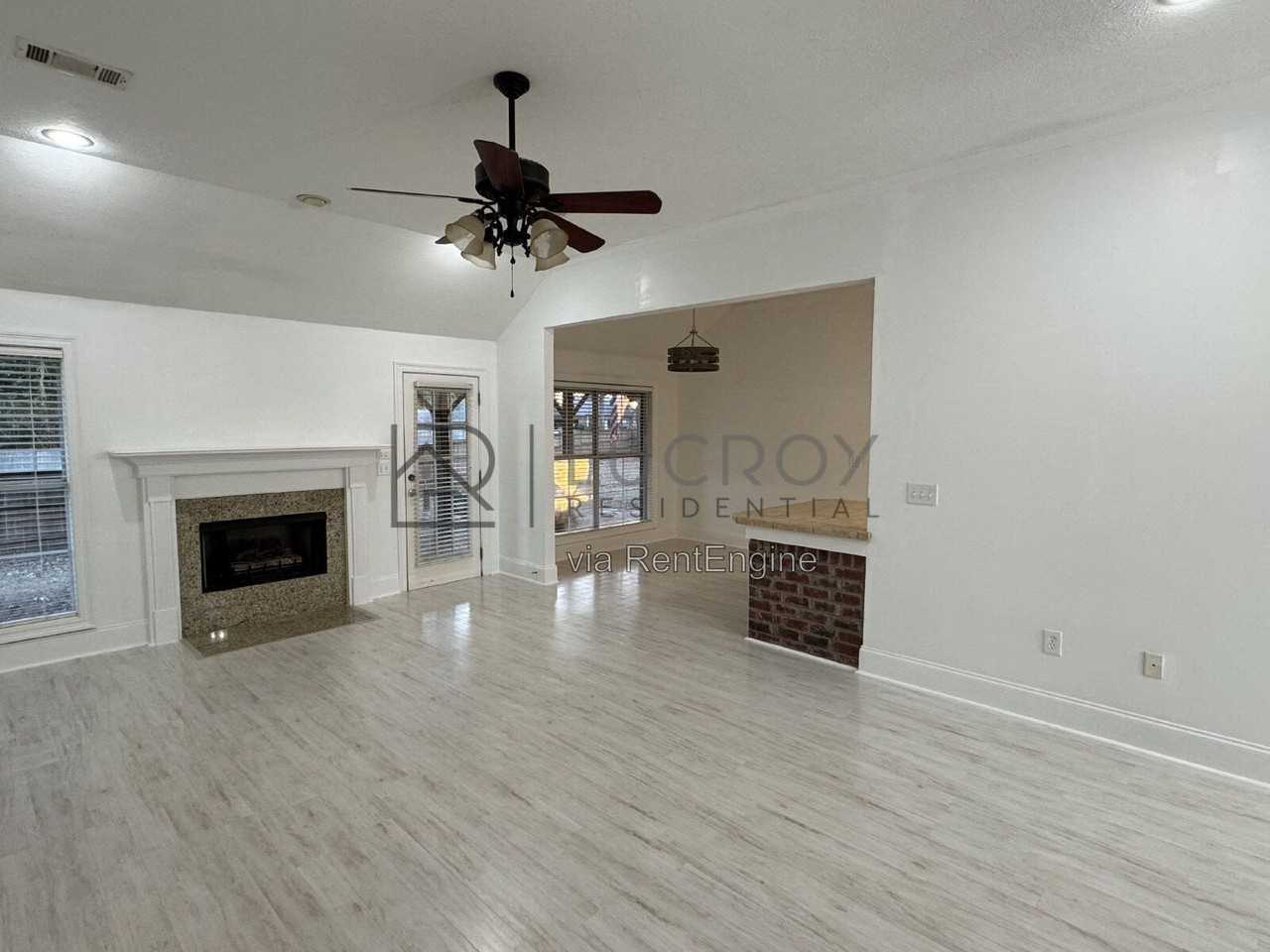 107 Kenzie Ct - Photo 2 of 18
