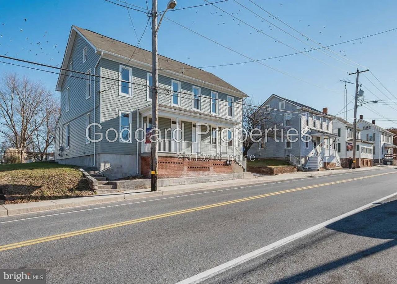 130 W Baltimore St - Photo 3 of 24