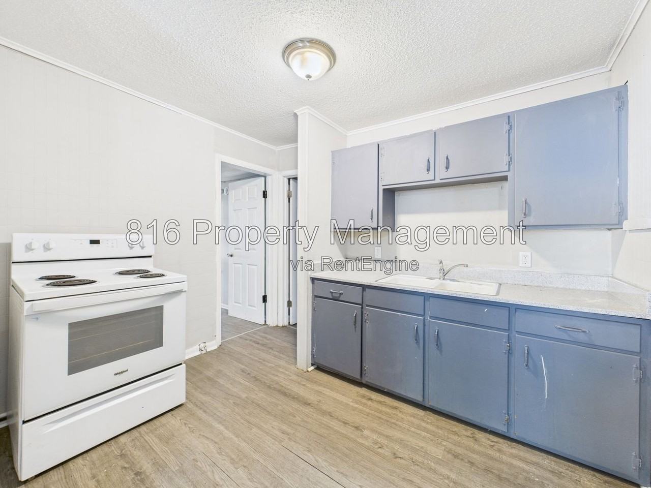 1901 S Ash Ave - Photo 5 of 22