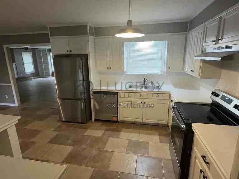 5850 Deer Trl - Photo 3 of 36