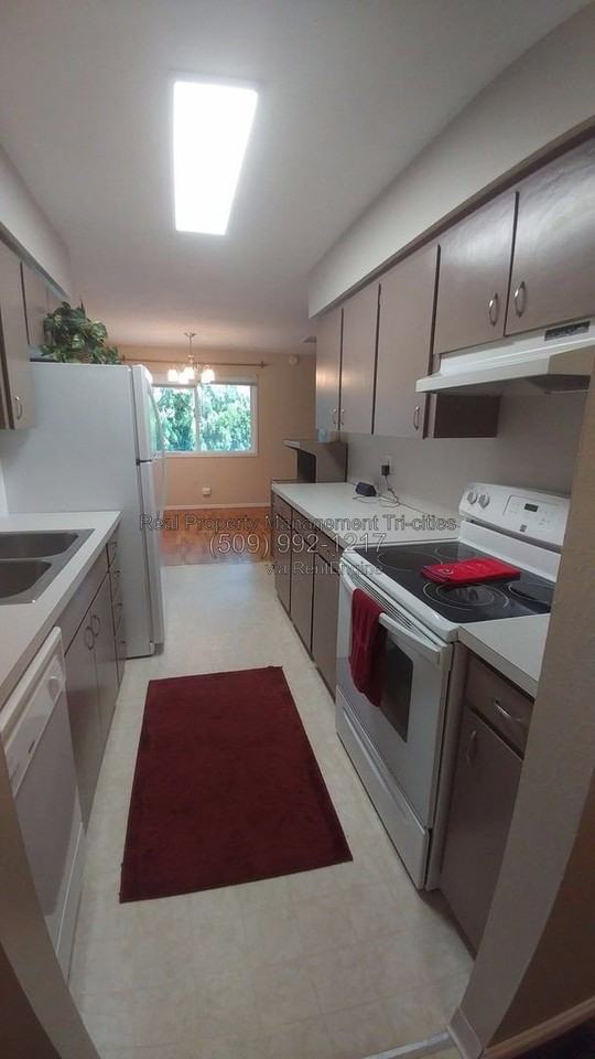 1604 W 7th Pl - Photo 2 of 15