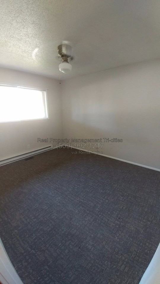 1604 W 7th Pl - Photo 7 of 15