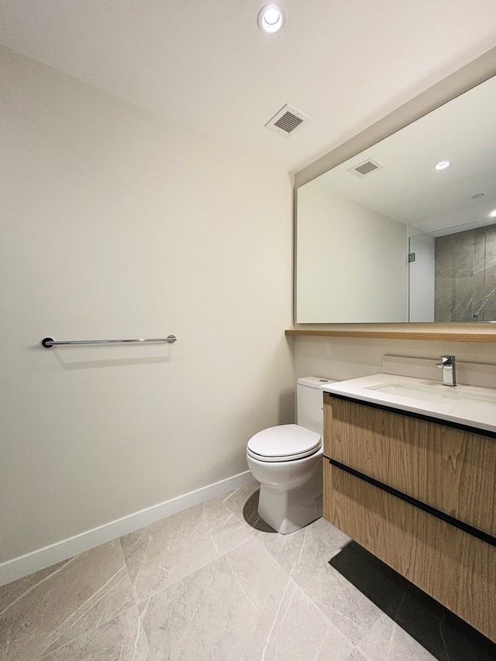 612 Elmwood St #2410 - Photo 4 of 50