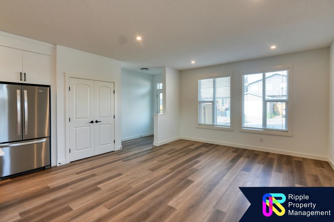 215 Seton Heath Se Uppr - Photo 7 of 21