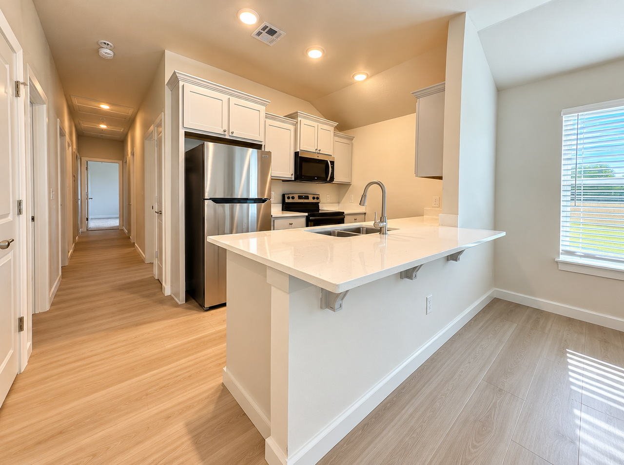 2123 Sw Mckinley Ave #2 - Photo 5 of 19