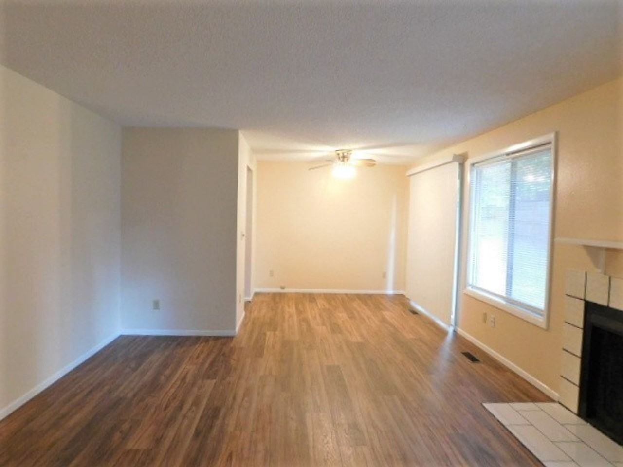 5127 Sprice Ct Se - Photo 2 of 33