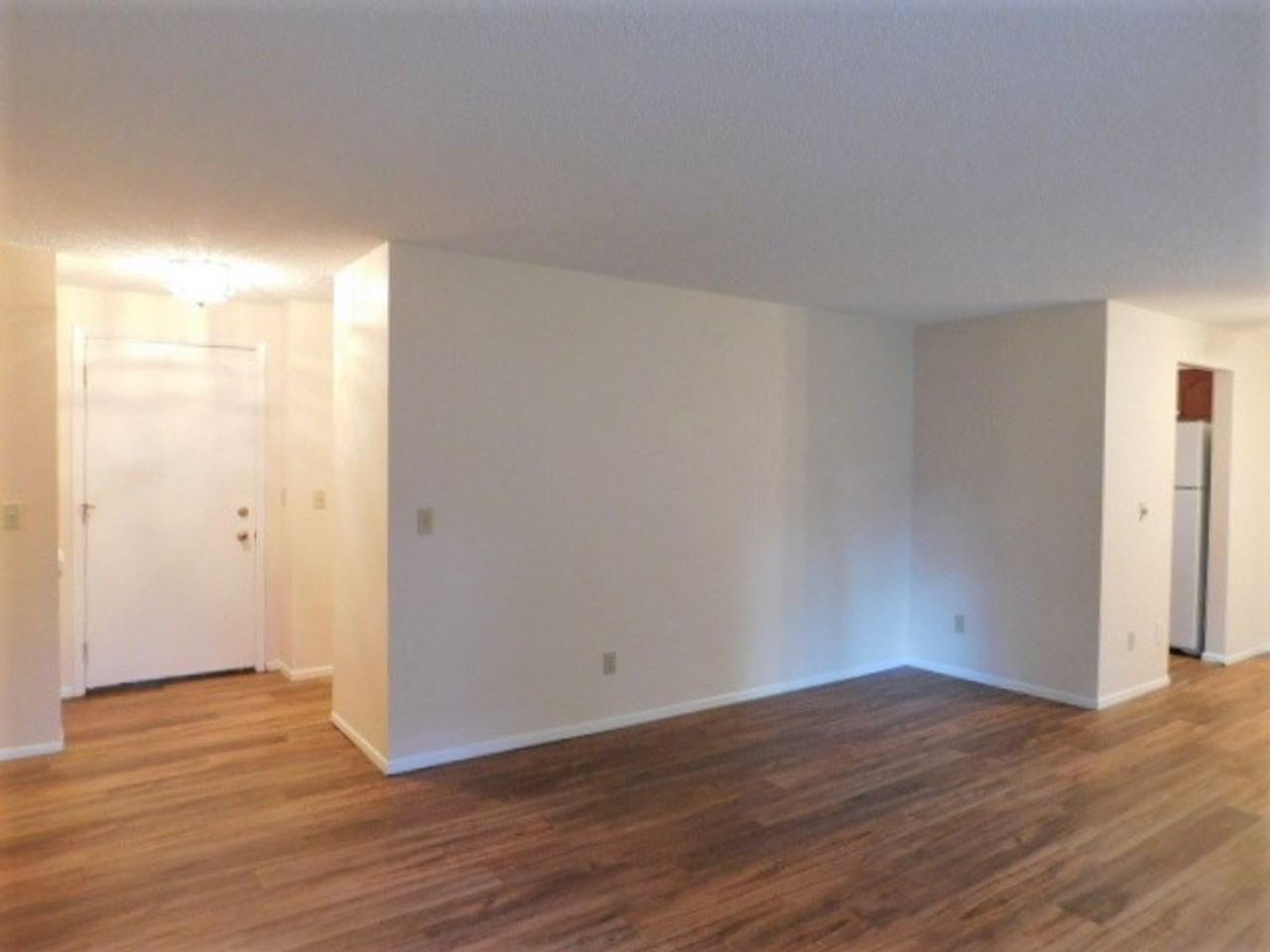 5127 Sprice Ct Se - Photo 3 of 33