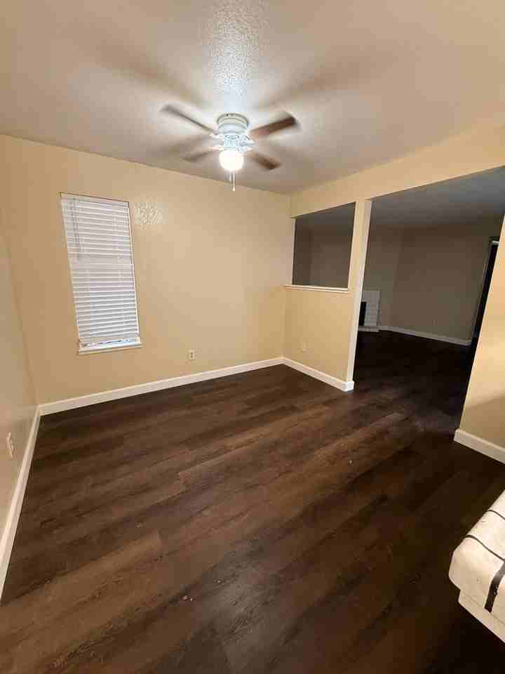 1001 Whitemarsh Way - Photo 4 of 27