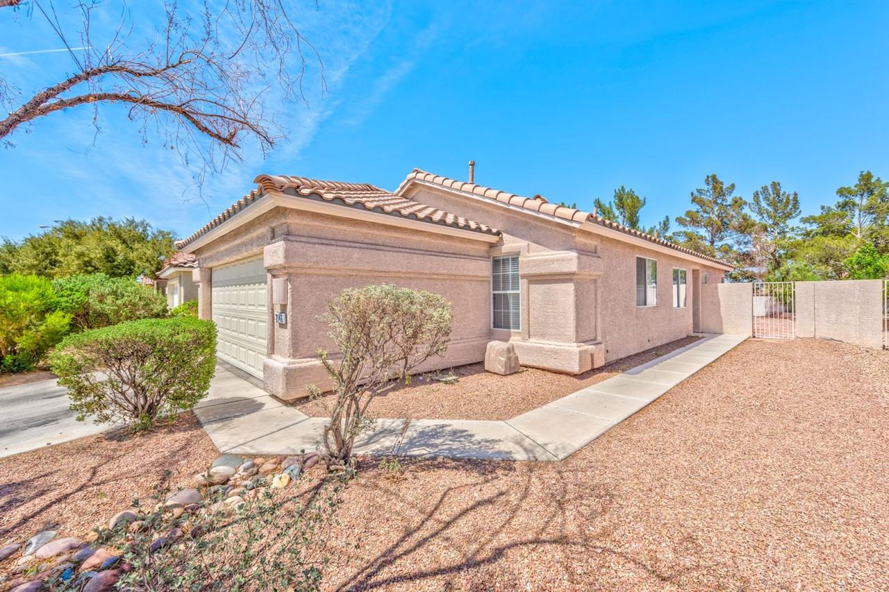 2146 Sunset Vista Ave - Photo 2 of 16