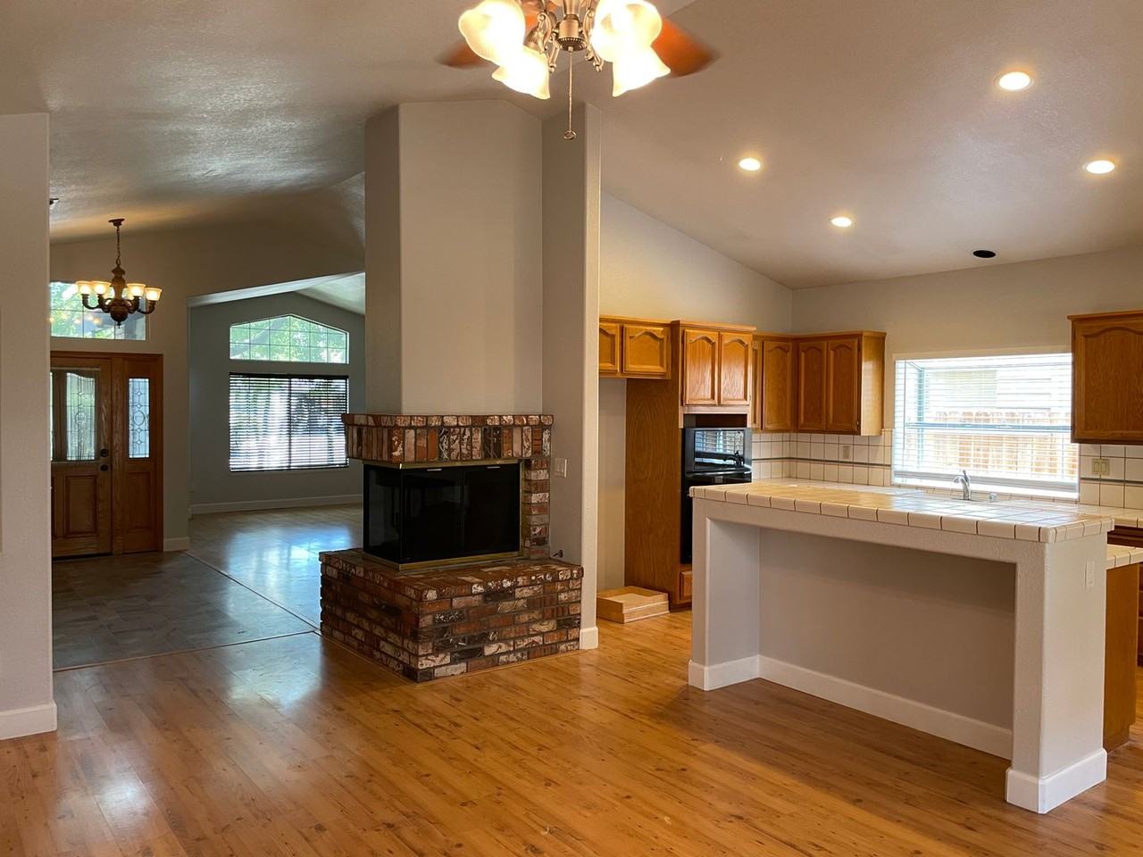 5806 Balfor Rd - Photo 5 of 20