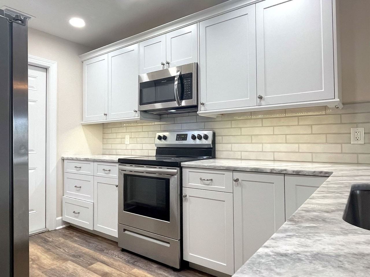 307 Orange Blossom Dr - Photo 3 of 24