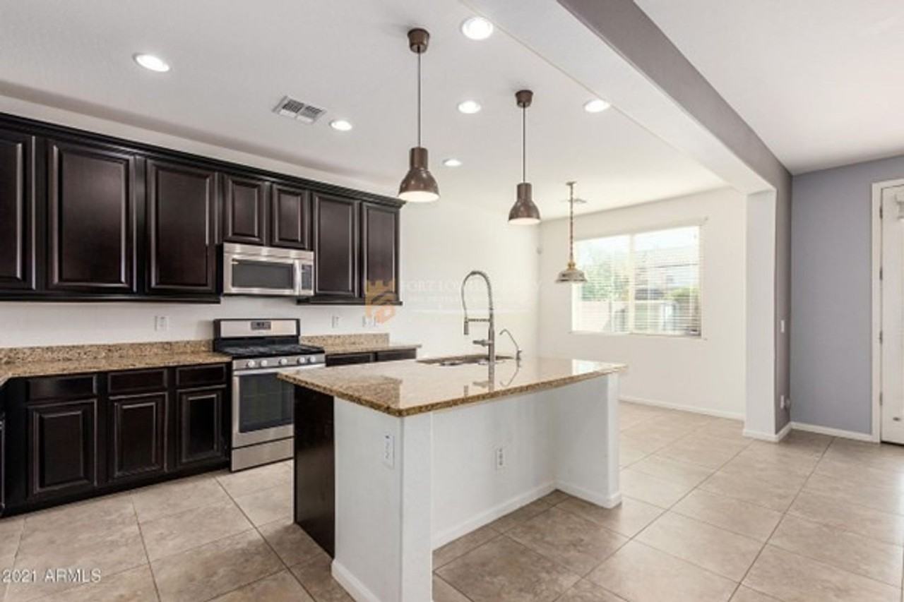15169 W Corrine Dr - Photo 4 of 46