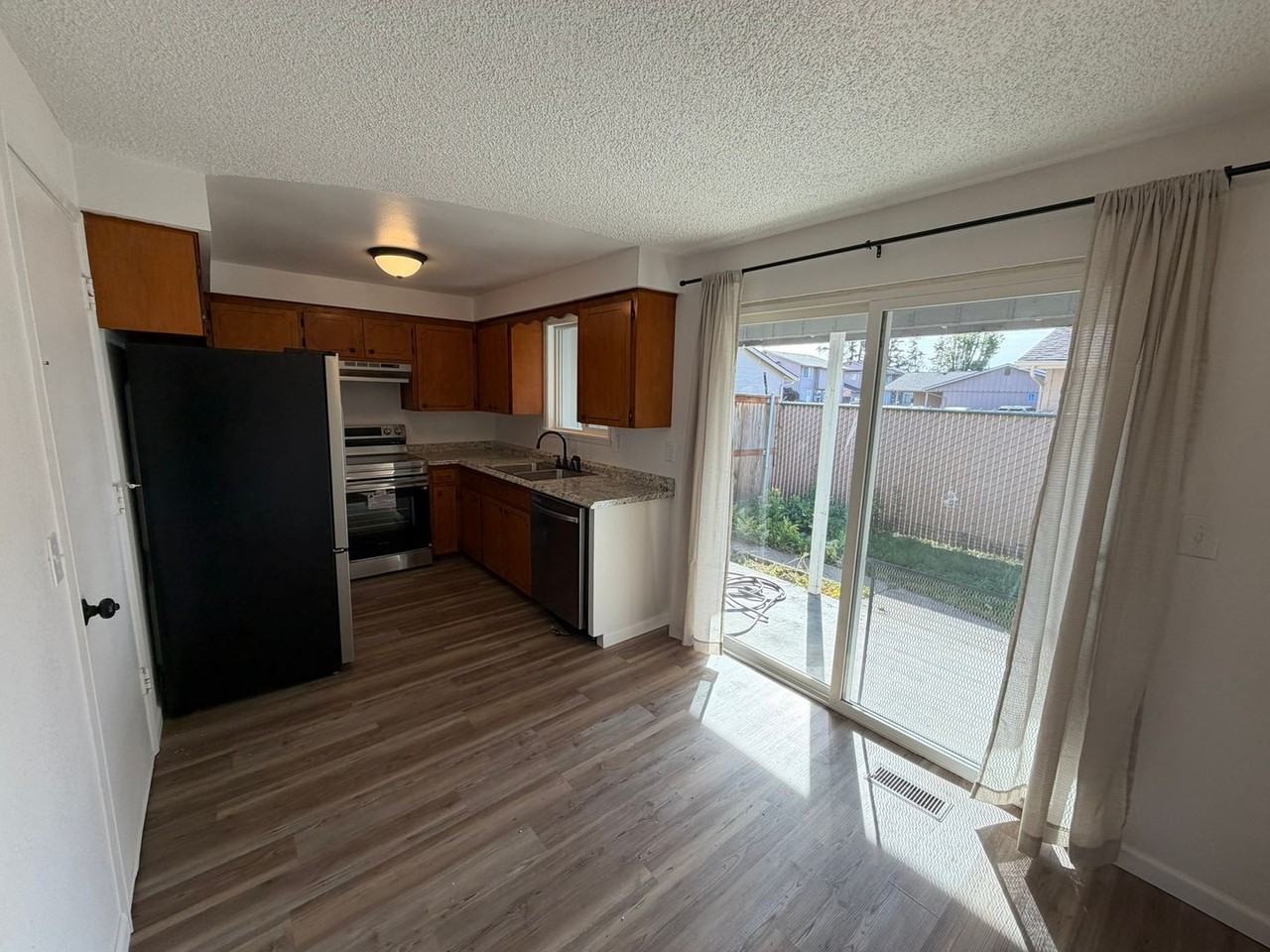 2240 Jefferson Ct Se - Photo 4 of 31