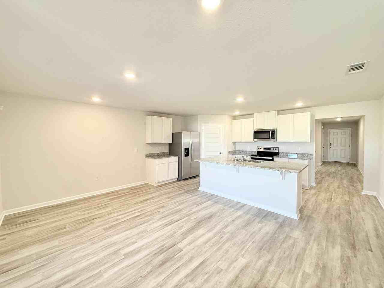 5487 Silverbell Dr - Photo 5 of 17