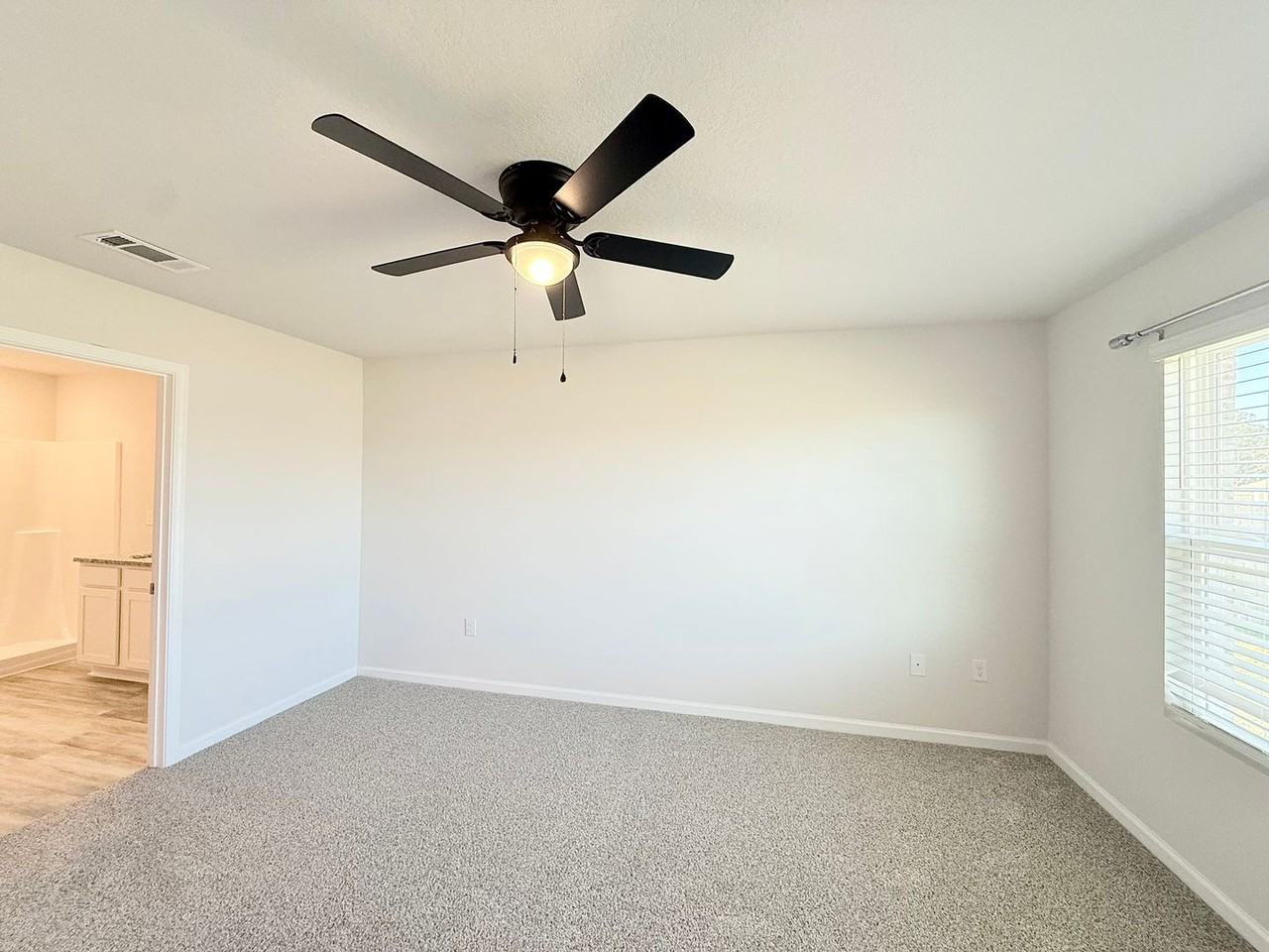 5487 Silverbell Dr - Photo 7 of 17