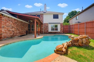 featured image of 1402 Bradford Trace Dr