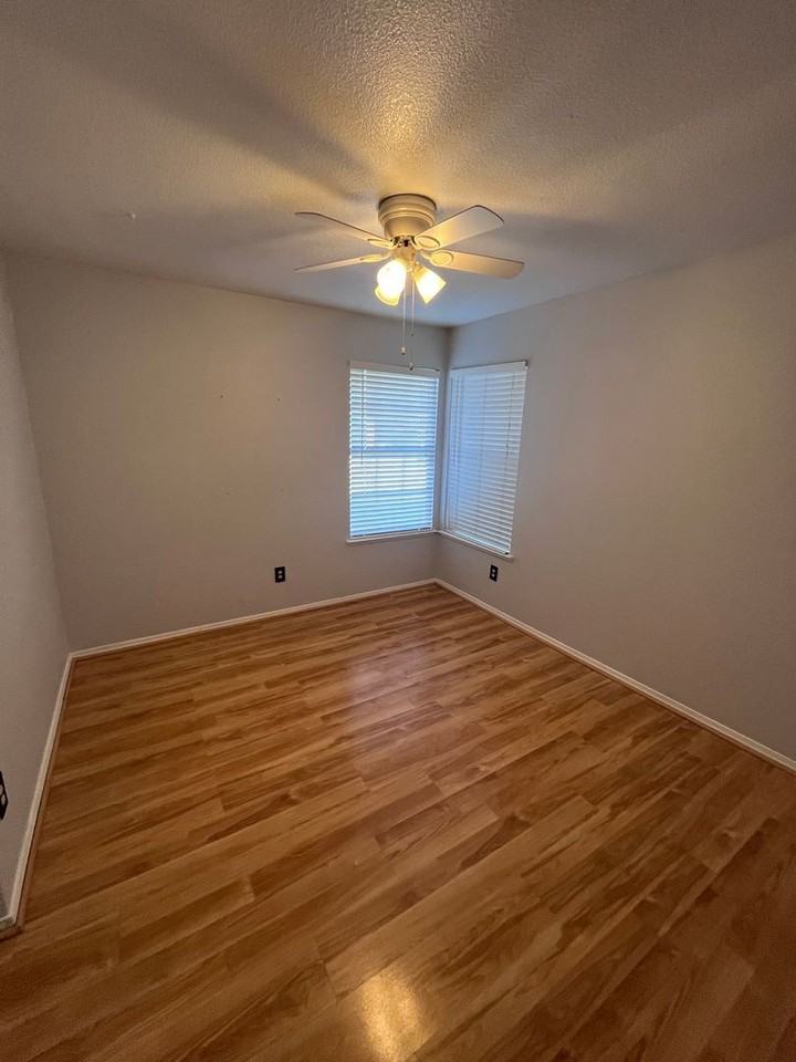 9094 Chantal Way - Photo 6 of 13