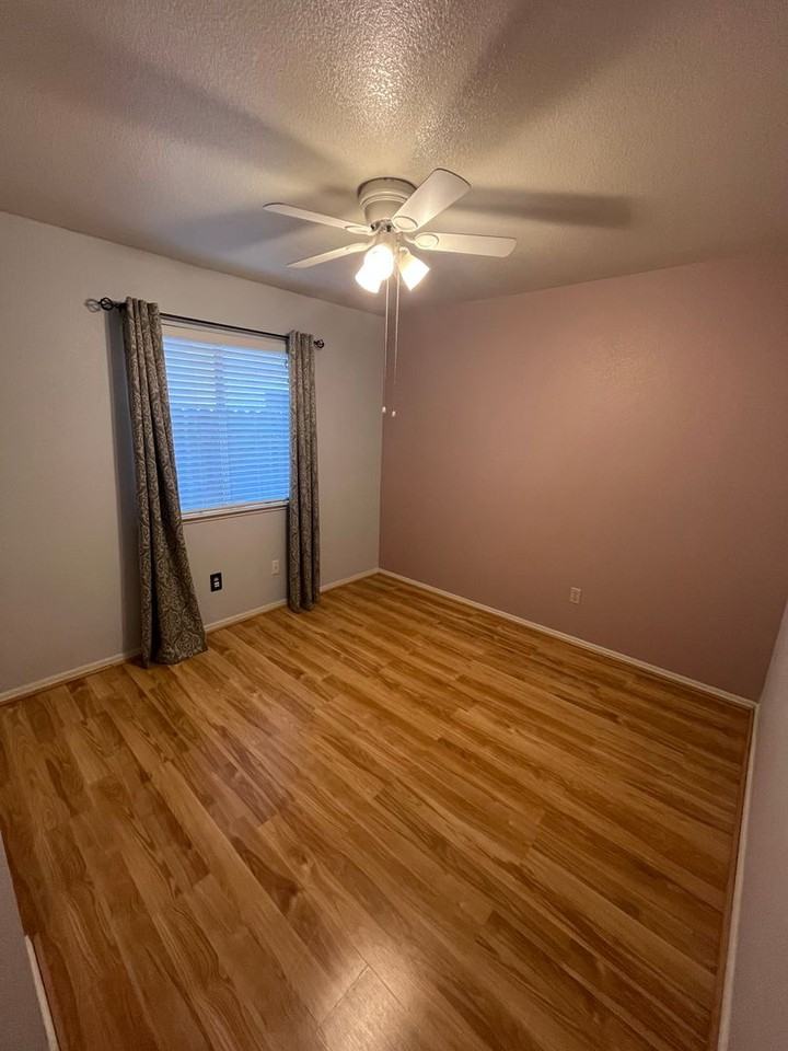 9094 Chantal Way - Photo 7 of 13