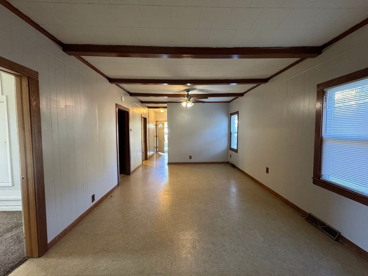 703 S Duncan St - Photo 5 of 10