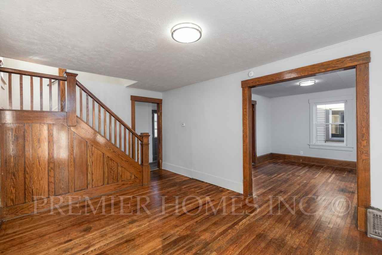 643 Forest Ave Sw - Photo 5 of 18