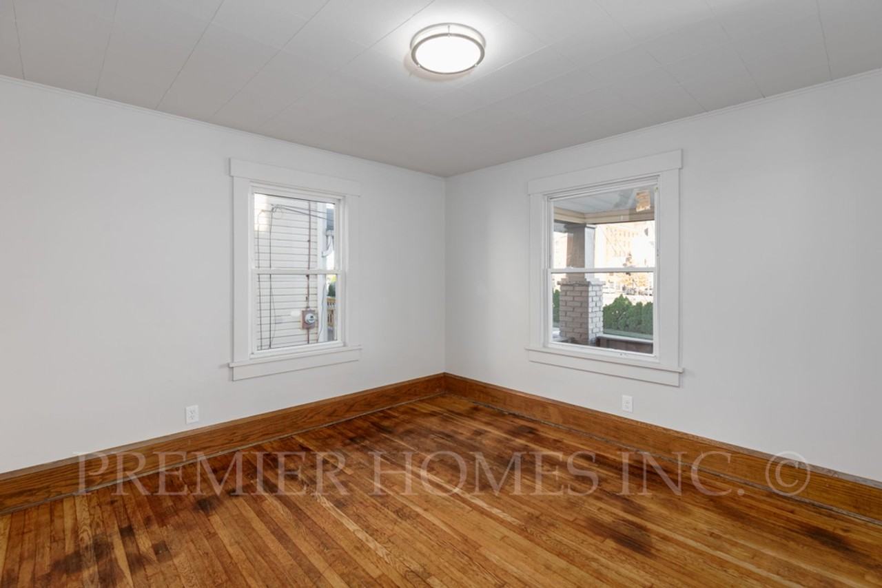 643 Forest Ave Sw - Photo 7 of 18