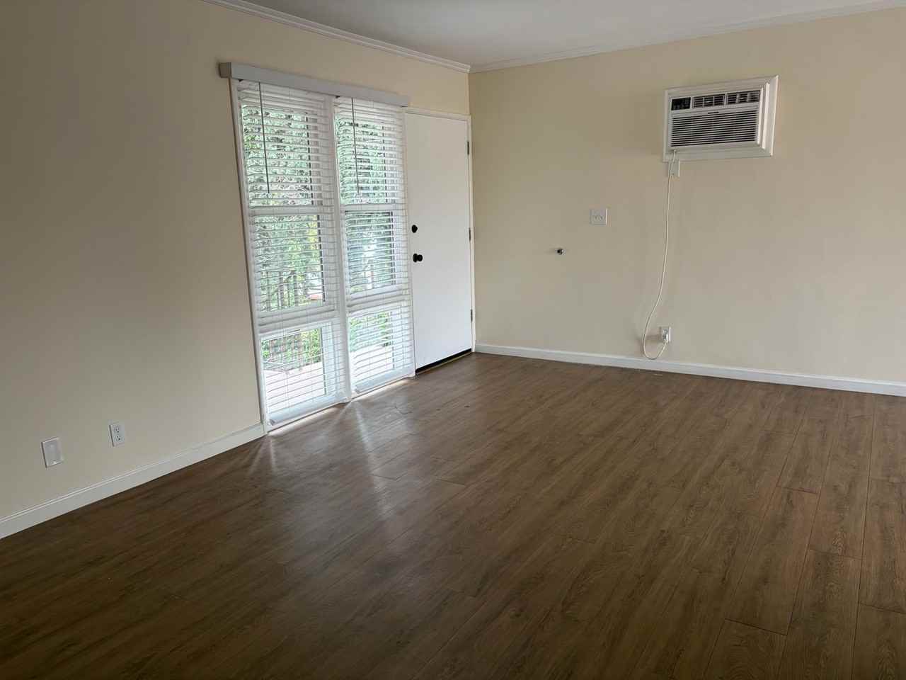 713 N Adams St #C - Photo 5 of 15