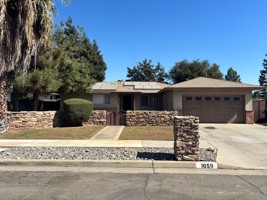 featured image of 1659 W Warner Ave
