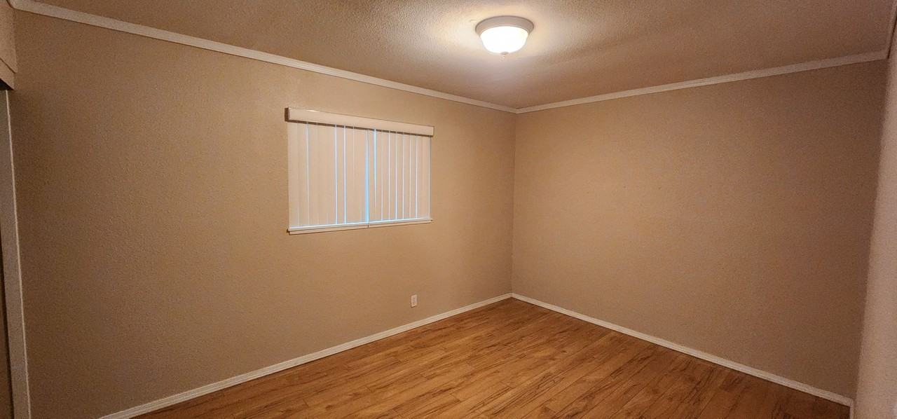 2145 Paris Ave - Photo 6 of 8