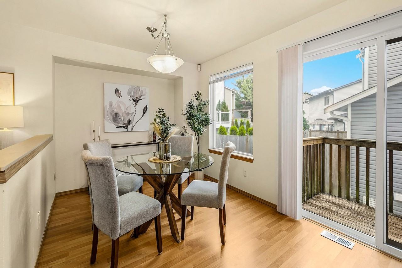 9508 17th Pl Ne - Photo 5 of 17
