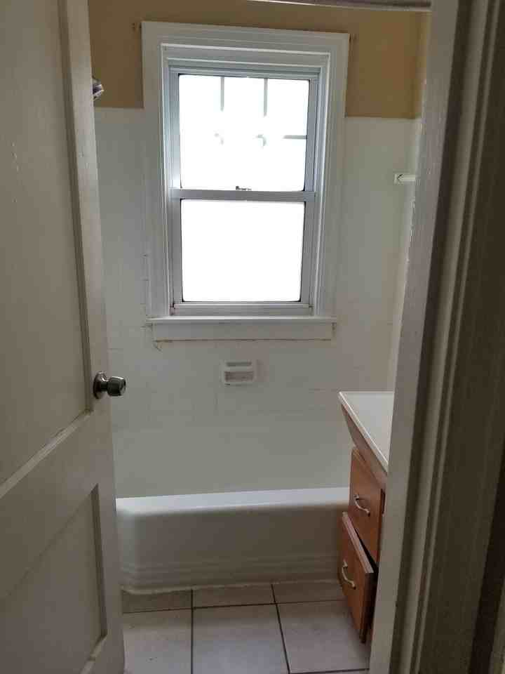 1936 Sundale Ave - Photo 4 of 9
