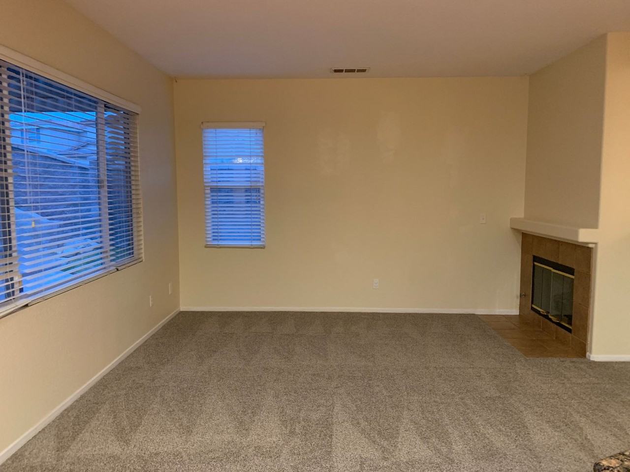 1657 Ridge Rock Ct - Photo 3 of 20