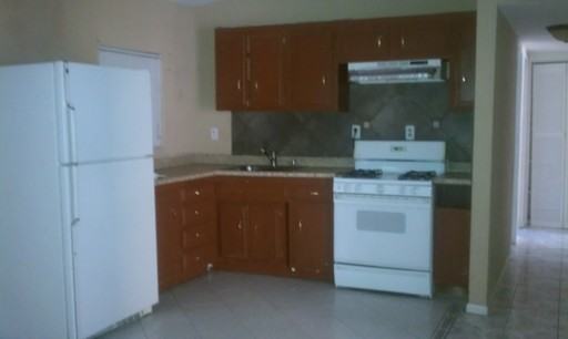 2616 Perliter Ave - Photo 4 of 6